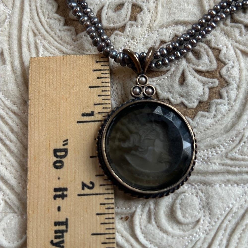 Extasia Intaglio and pearl Necklace - Picture 9 of 11